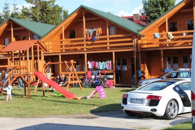 Mlodziezowy Domek Dla Grup Eldorado Mielno Centrum, 200M Od Morza Buitenkant foto