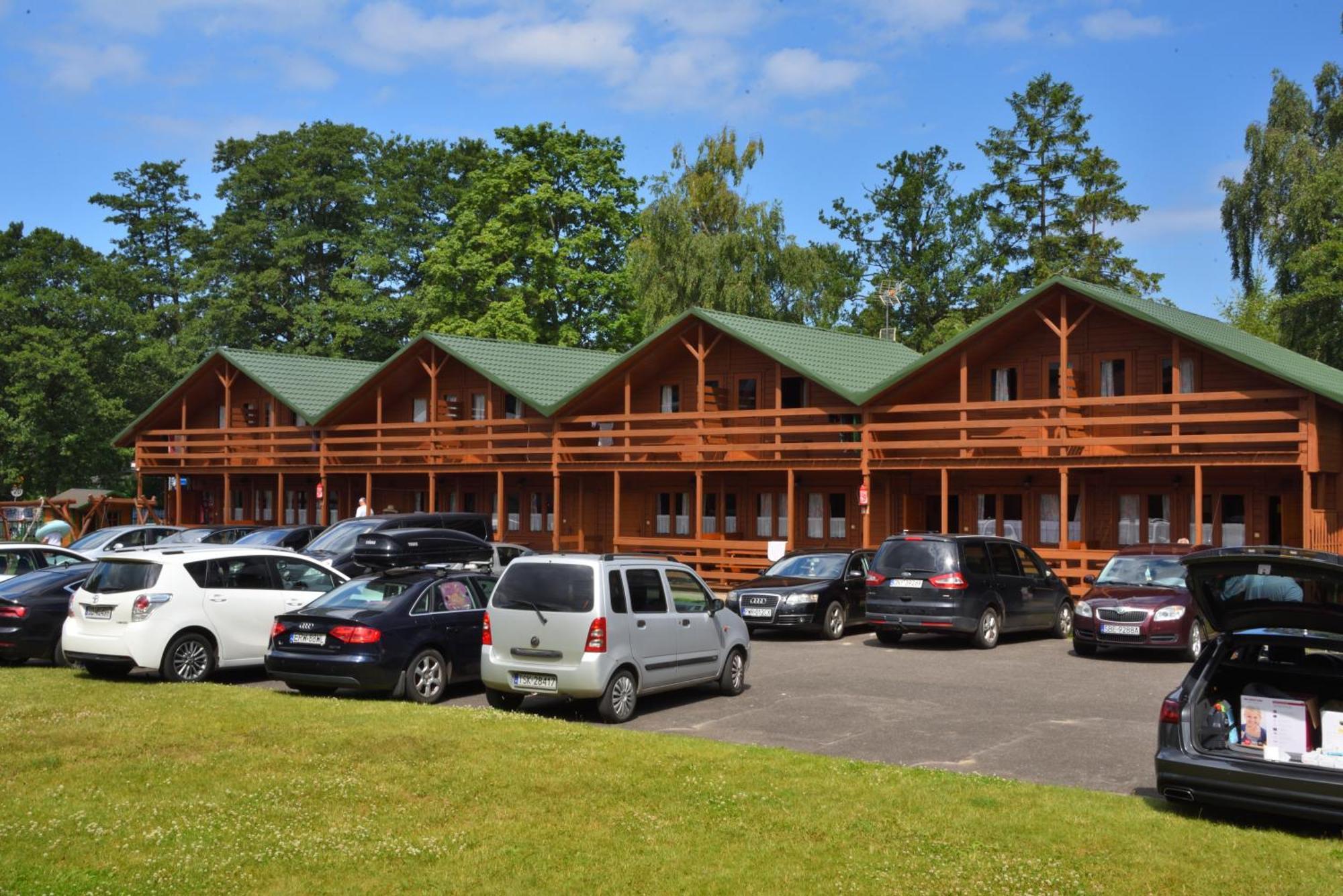 Mlodziezowy Domek Dla Grup Eldorado Mielno Centrum, 200M Od Morza Buitenkant foto
