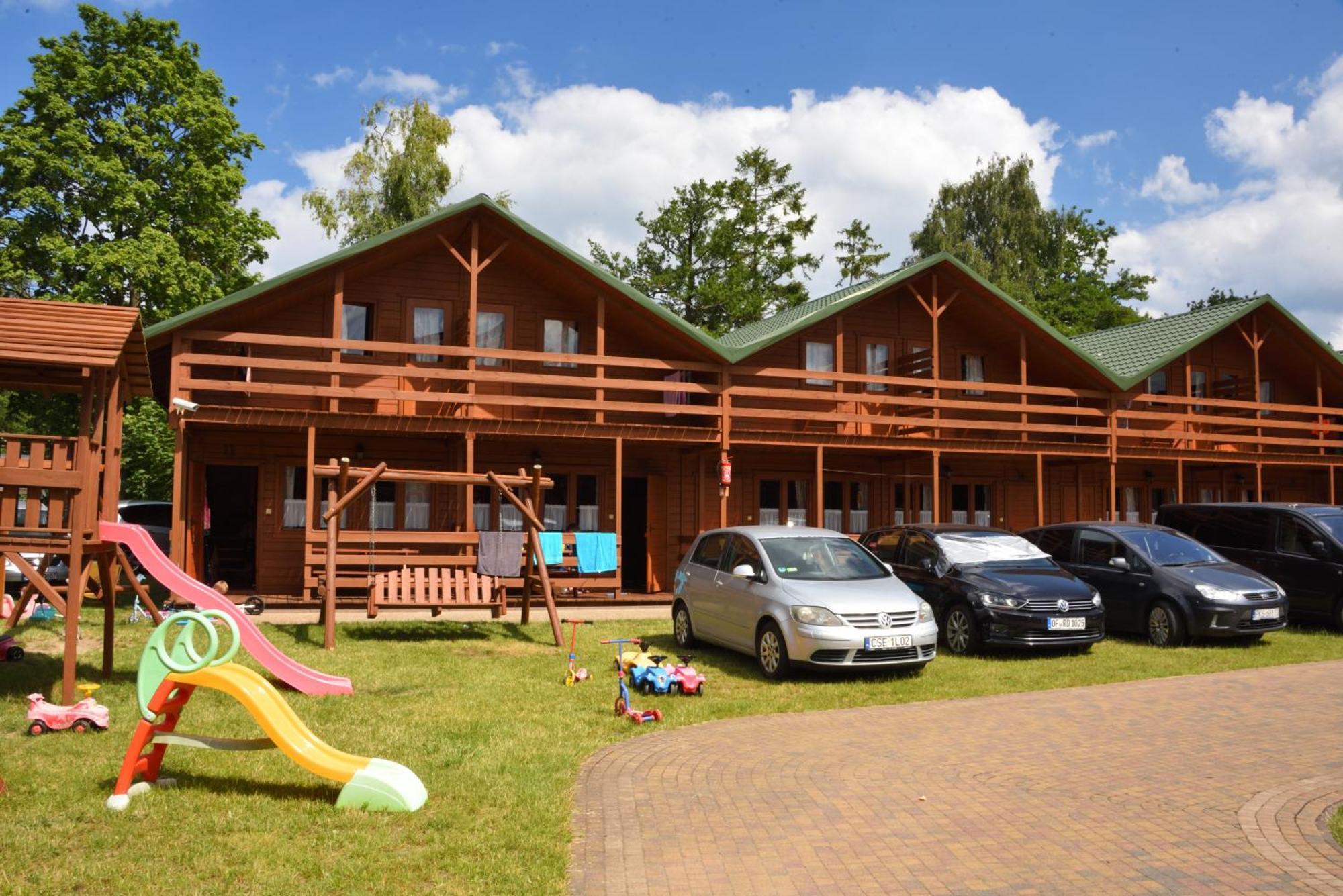 Mlodziezowy Domek Dla Grup Eldorado Mielno Centrum, 200M Od Morza Buitenkant foto