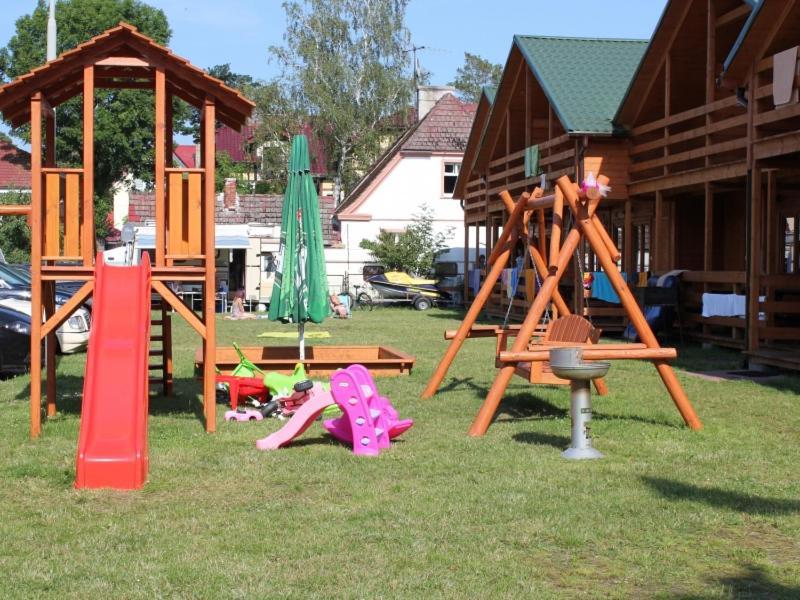 Mlodziezowy Domek Dla Grup Eldorado Mielno Centrum, 200M Od Morza Buitenkant foto