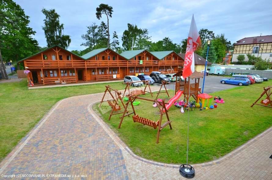 Mlodziezowy Domek Dla Grup Eldorado Mielno Centrum, 200M Od Morza Buitenkant foto