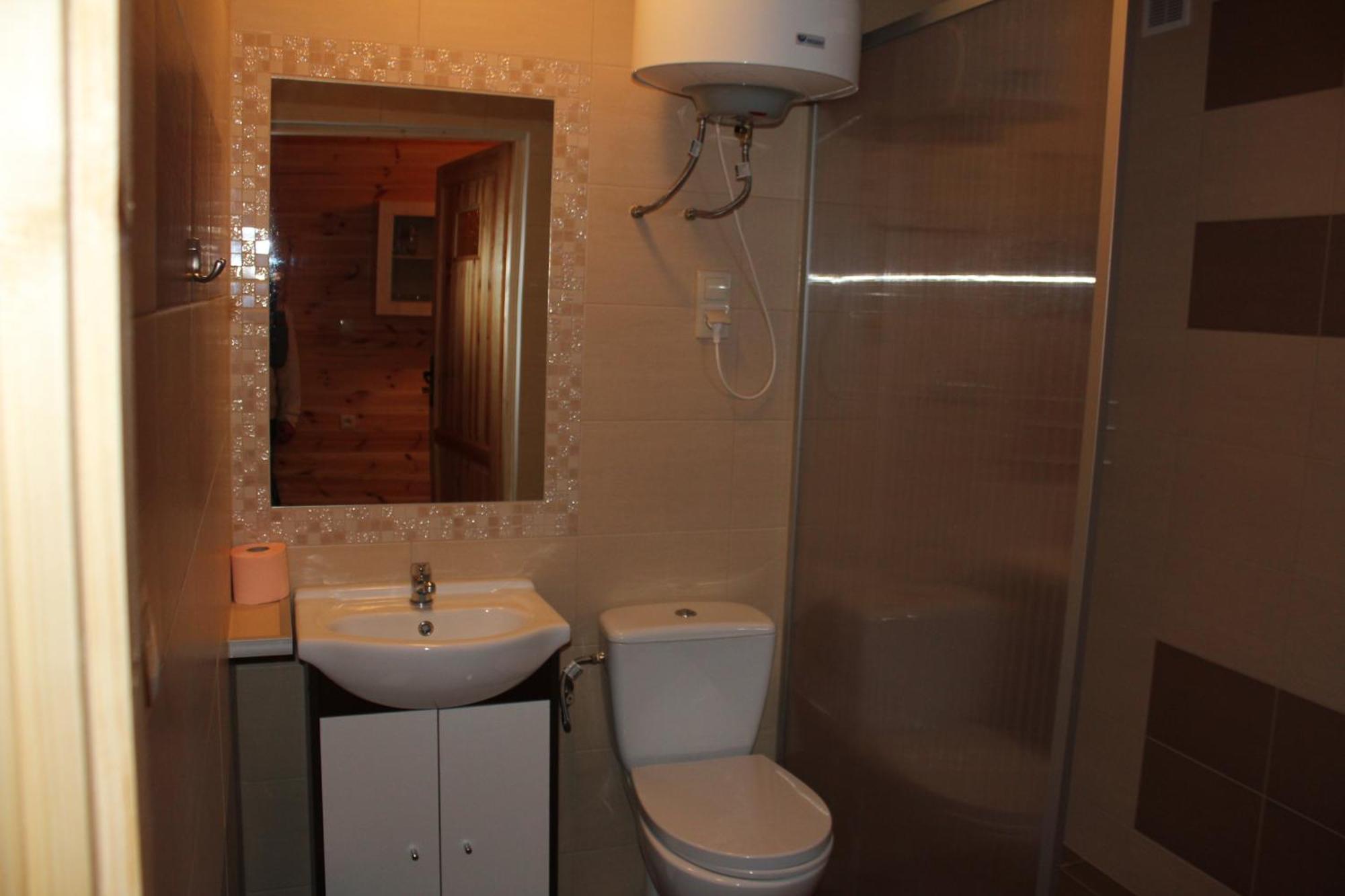 Mlodziezowy Domek Dla Grup Eldorado Mielno Centrum, 200M Od Morza Buitenkant foto