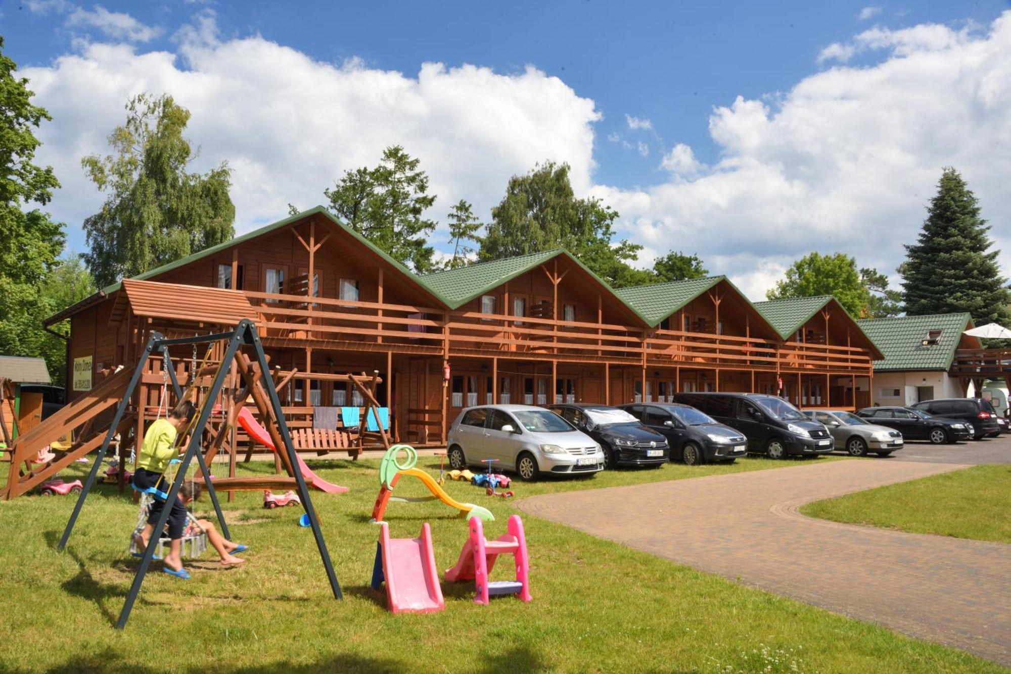Mlodziezowy Domek Dla Grup Eldorado Mielno Centrum, 200M Od Morza Buitenkant foto